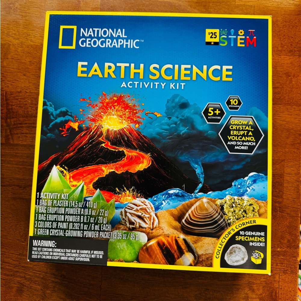 National Geographic Earth Science Activity Kit •Ages 8+ •STEM Science